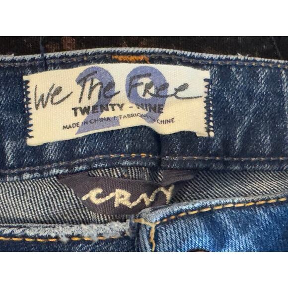 Free People X We The Free CRVY Vintage High Rise Denim Distressed Shorts Sz 29 - Picture 5 of 5